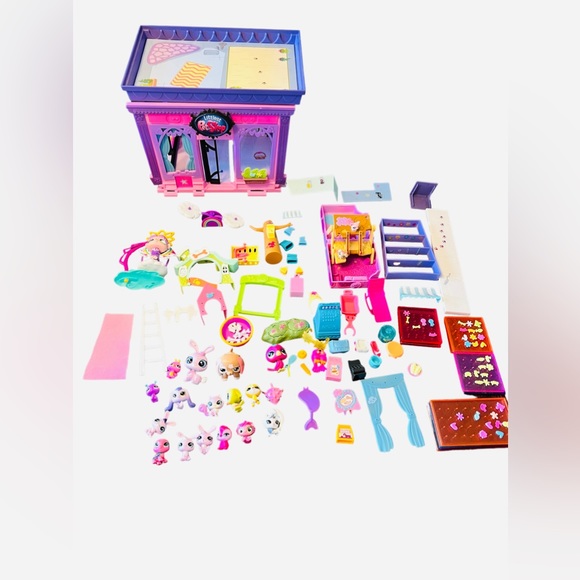 Hasbro Toys Hasbro Littlest Pet Style Set Doll Playset Shop And